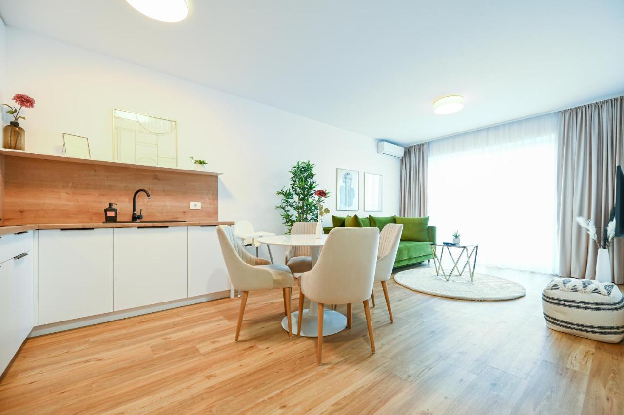 Km Flats Apartment Орадеа Екстериор снимка