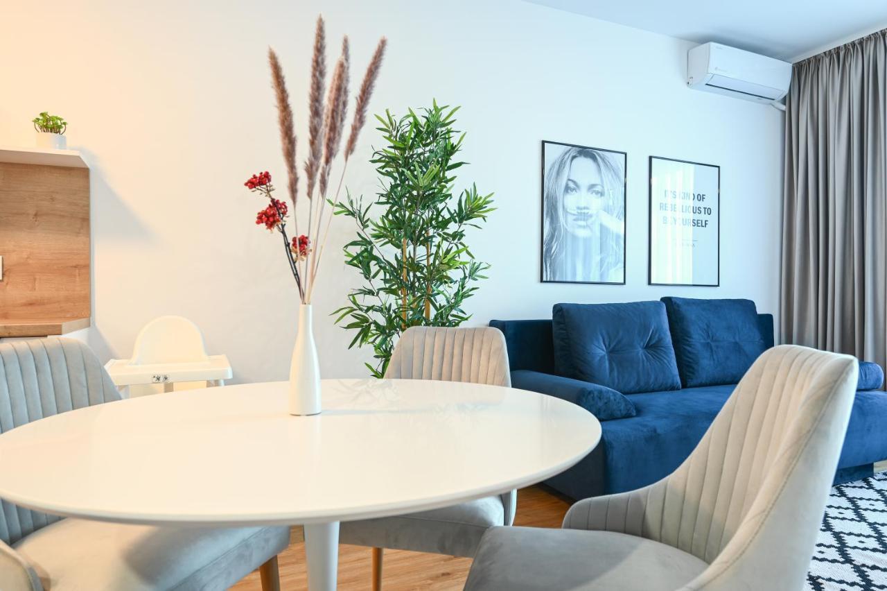 Km Flats Apartment Орадеа Екстериор снимка