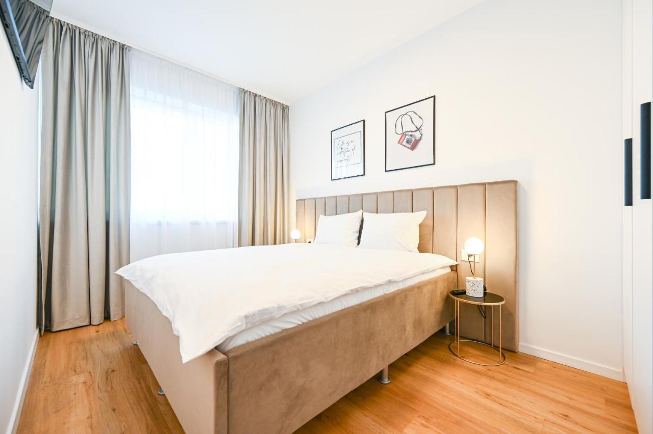 Km Flats Apartment Орадеа Екстериор снимка