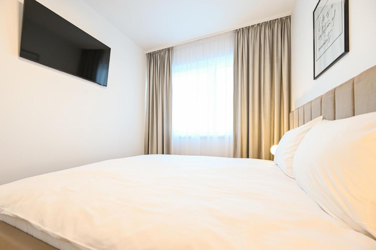 Km Flats Apartment Орадеа Екстериор снимка